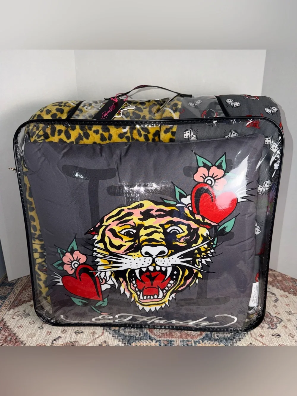 Ed Hardy bold leopard